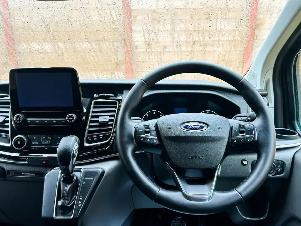 Used Ford Tourneo Titanium 130 HP (95 kW) 2024 Silver MPV