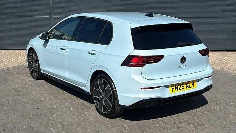 Second-hand VW Golf VIII 150 CP (110 kW) 2025