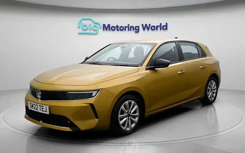 Second-hand Vauxhall Astra Design Edition 131 CP (96 kW) 2025 Hatchback