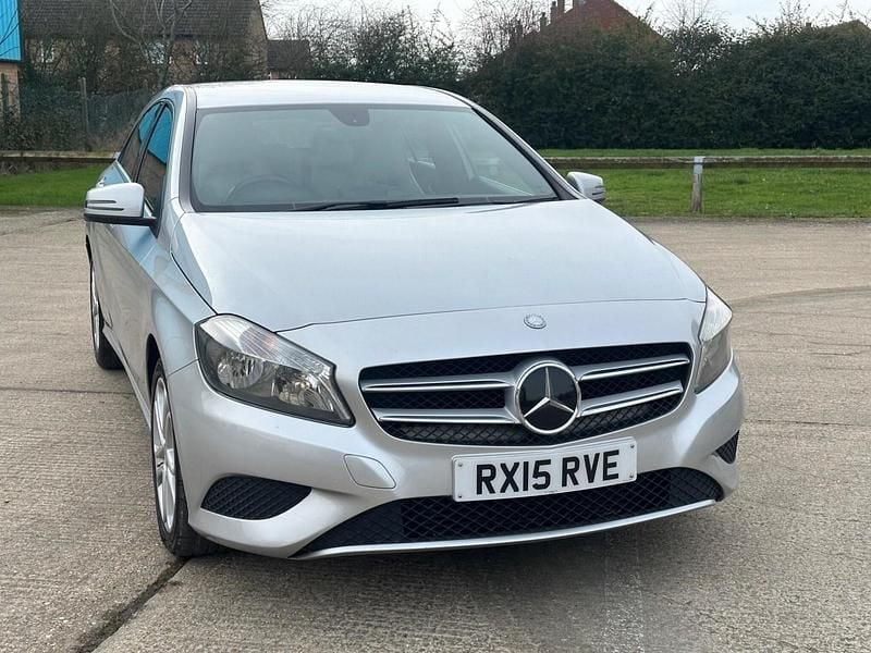 Used Mercedes A200 136 HP (100 kW) 2015 Silver Hatchback