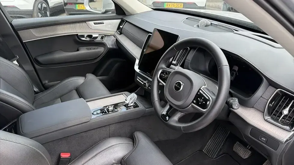 Used Volvo XC90 Ultra 455 HP (334 kW) 2025 Silver SUV