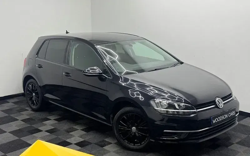 Used VW Golf VII SE 125 HP (91 kW) 2017 Hatchback