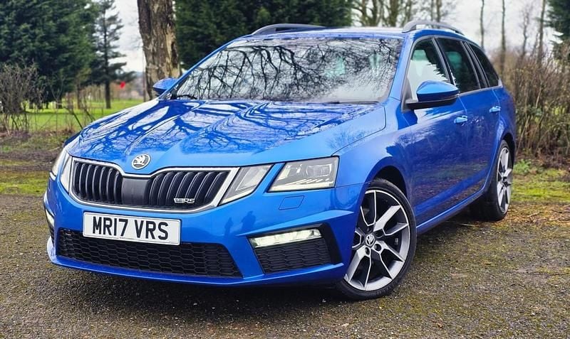 Used Skoda Octavia vRS 184 HP (135 kW) 2017 Blue Estate