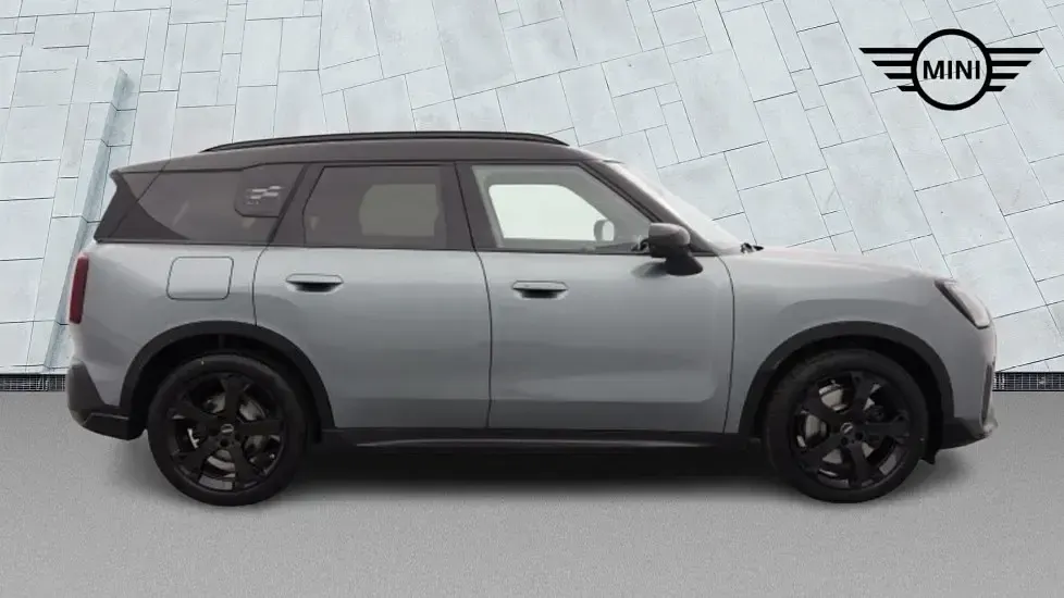 Used Mini Countryman Sport 215 HP (158 kW) 2026 Green SUV