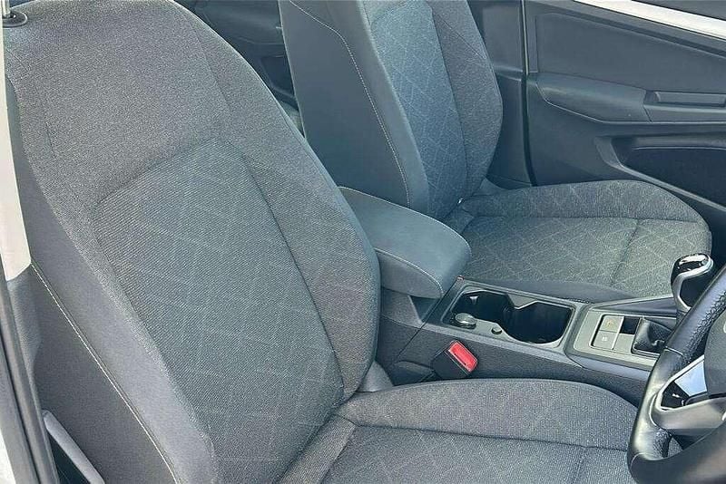 White Used 2021 VW Golf VIII Life Hatchback | £14,999 (Fair price) - Image 1/4