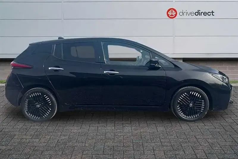 Używany Nissan Leaf N-Connecta 110 kW (150 KM) 2023 Czarny Hatchback