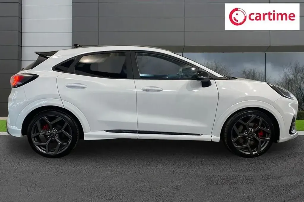 Usado Ford Puma ST 200 CV (147 kW) 2023 Blanco SUV
