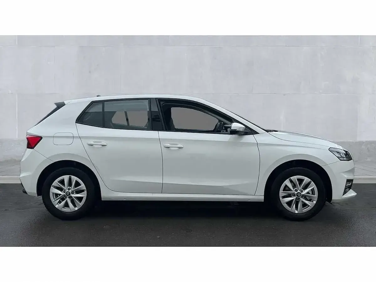 Ny Skoda Fabia SE 116 HK (85 kW) 2025 Vit Halvkombi