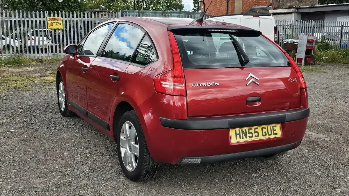 Used Citroën C4 109 HP (80 kW) 2005 Red Hatchback