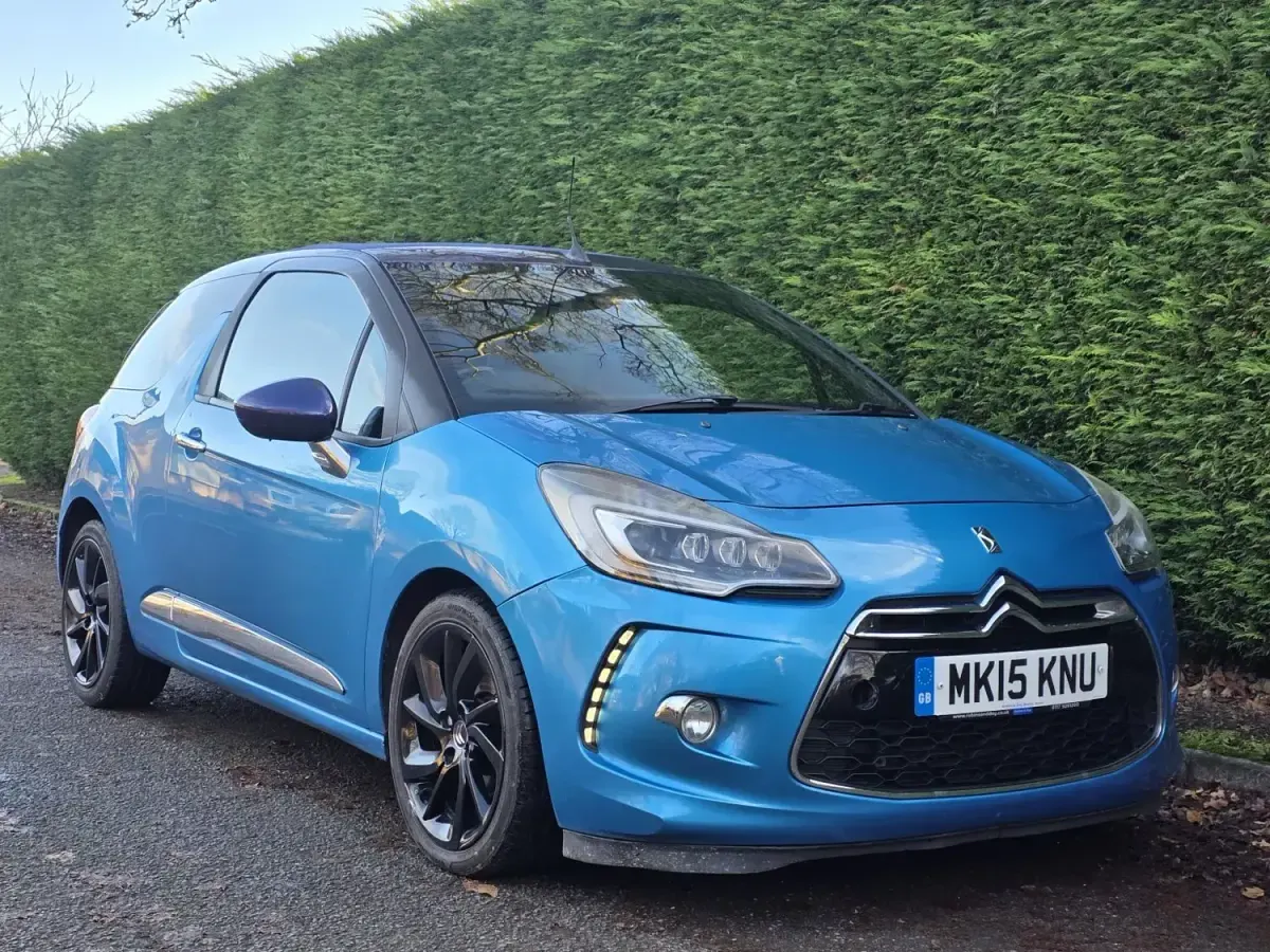 Usado Citroën DS3 Cabriolet 2015 Azul Cabrios