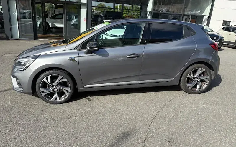 Used Renault Clio RS Line 90 HP (66 kW) 2023 Grey Hatchback