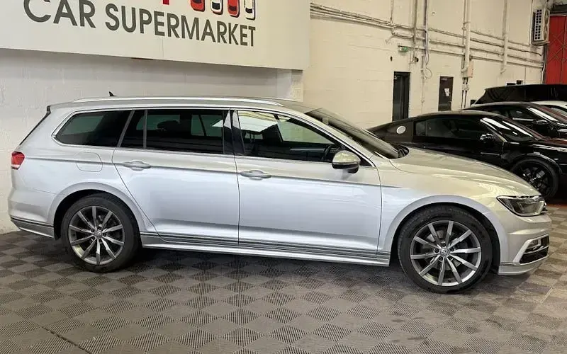Used VW Passat R-line 190 HP (139 kW) 2016 Silver Estate