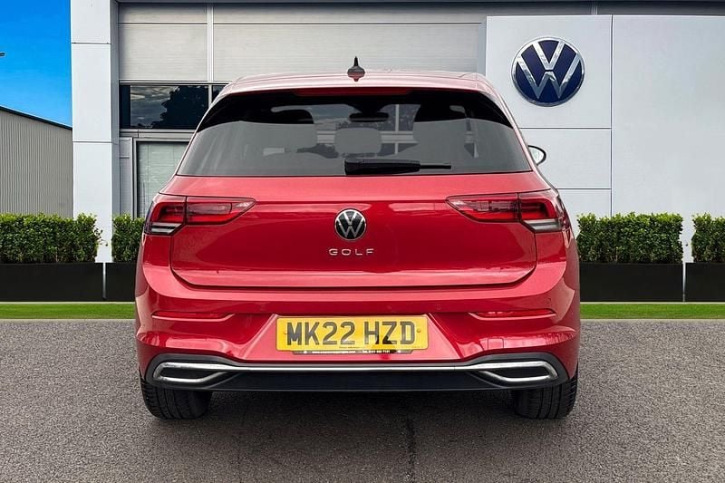 Used VW Golf VIII Active 128 HP (94 kW) 2022 Red Hatchback