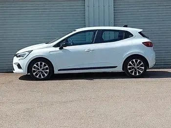 Used Renault Clio Evolution 145 HP (106 kW) 2023 White Hatchback