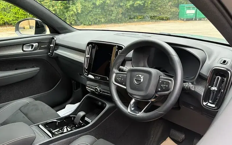 Used Volvo XC40 Ultimate 163 HP (119 kW) 2023 Grey SUV