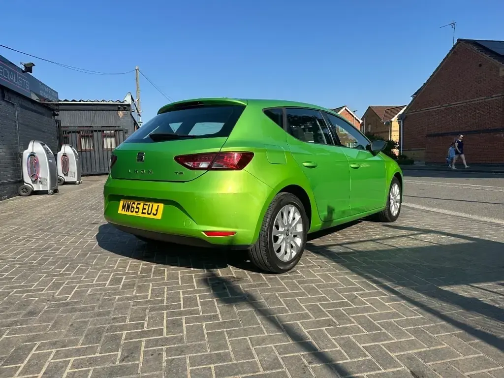 Used Seat Leon SE 110 HP (80 kW) 2015 Green Hatchback