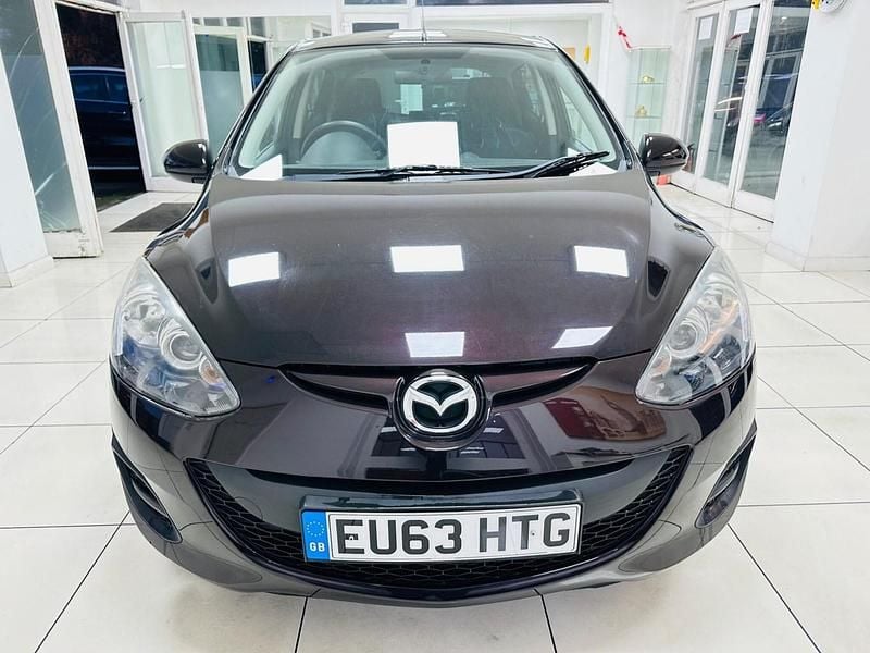 Used Mazda 2 2013 Maroon Hatchback