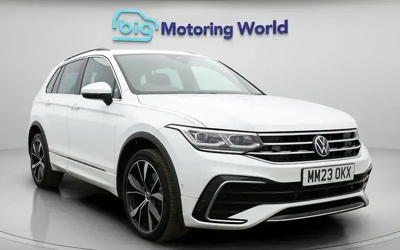 Begagnad VW Tiguan R-line 245 HK (180 kW) 2023 SUV