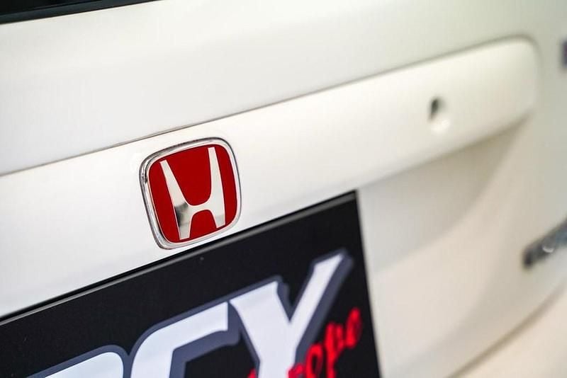 Used Honda Civic Type R 212 HP (155 kW) 2002 White Hatchback