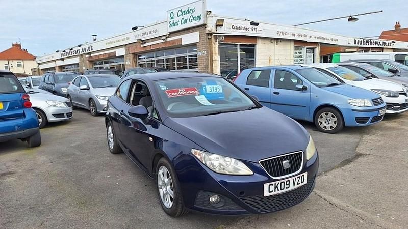 Begagnad Seat Ibiza SE 85 HK (62 kW) 2009 Blå Halvkombi
