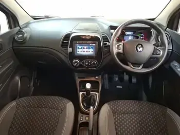 Used Renault Captur Dynamique 90 HP (66 kW) 2017 Brown SUV
