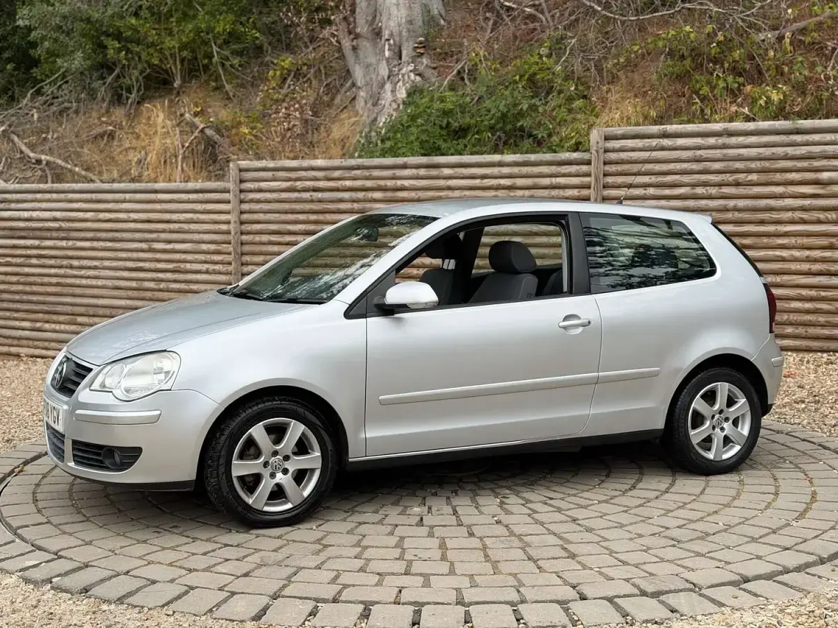 Used VW Polo Match 80 HP (58 kW) 2008 Silver Hatchback