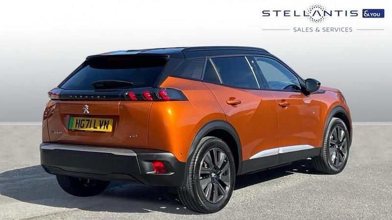 Used Peugeot e-2008 Premium 98 kW (134 HP) 2022 Orange SUV