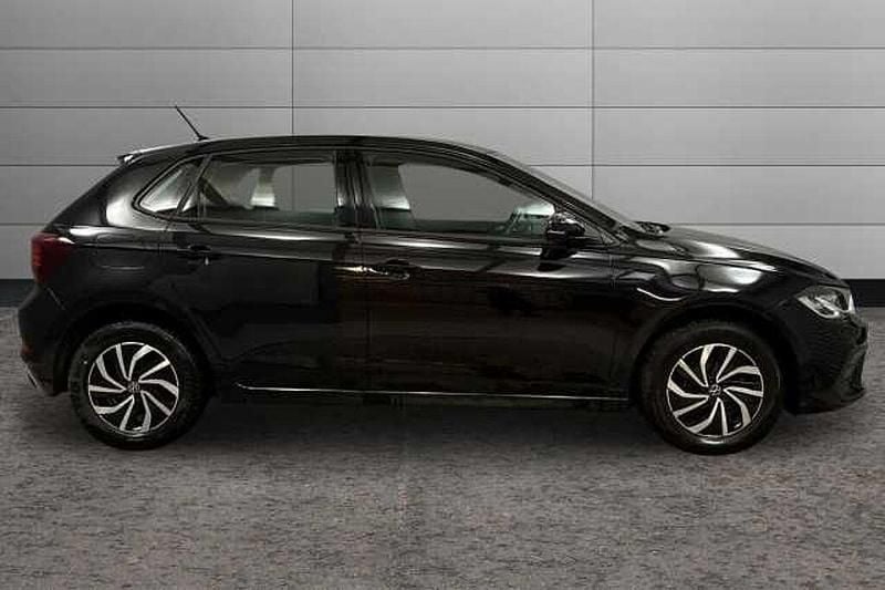 Used VW Polo Life 95 HP (69 kW) 2023 Black Hatchback