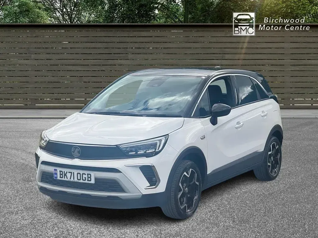 Used Vauxhall Crossland Elite 130 HP (95 kW) 2021 White SUV