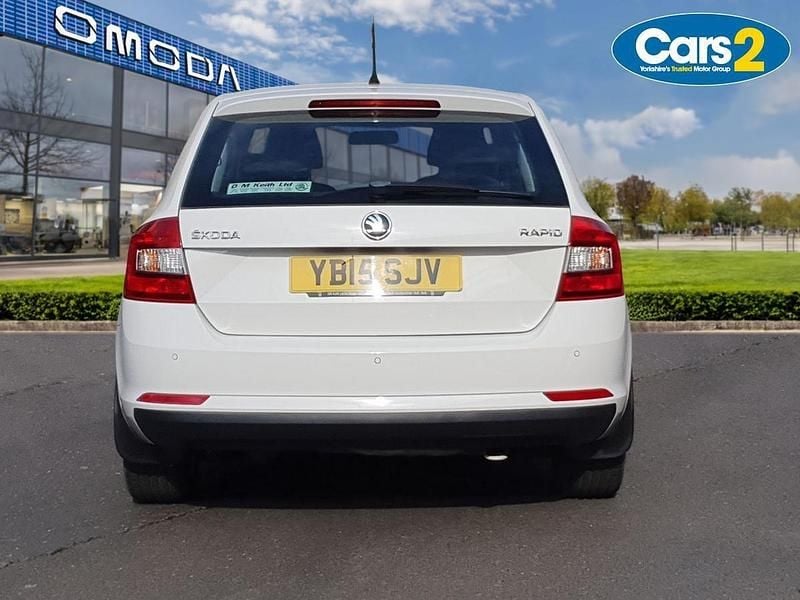 Used Skoda Rapid SE 105 HP (77 kW) 2015 White Hatchback