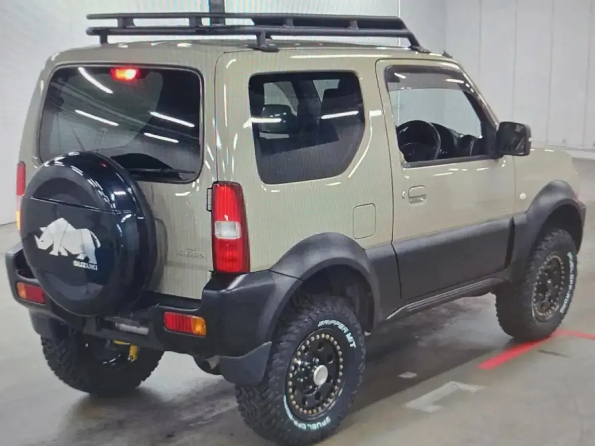 Begagnad Suzuki Jimny Adventure 85 HK (62 kW) 2013 Vit SUV