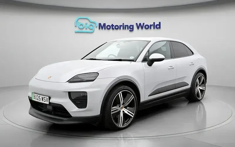 Used Porsche Macan 4 Electric 300 kW (408 HP) 2025 SUV