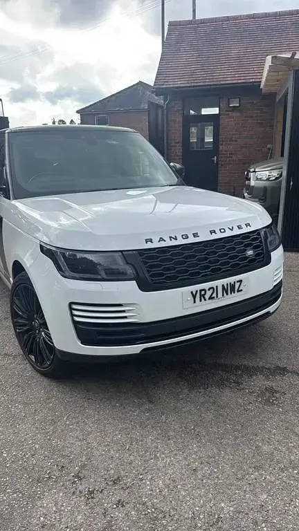 Used Land Rover Range Rover S 300 HP (220 kW) 2021 White SUV