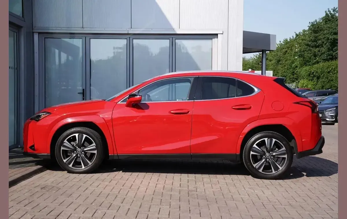 Used Lexus UX 250h 180 HP (132 kW) 2023 Red SUV