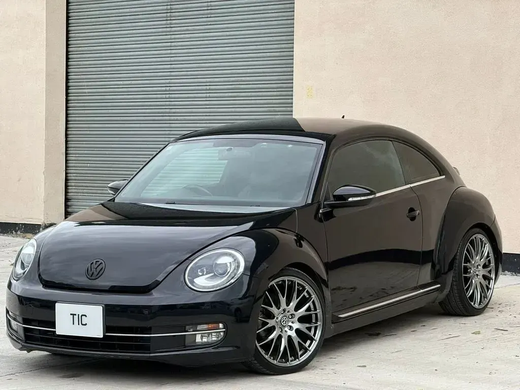 Used VW Beetle Design 105 HP (77 kW) 2014 Black Hatchback
