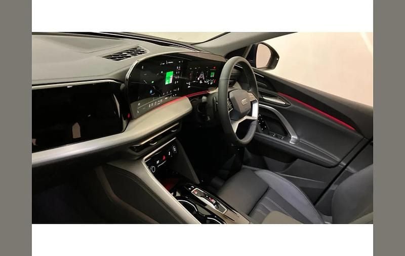 New Audi Q5 Sport 200 HP (147 kW) 2025 Other SUV