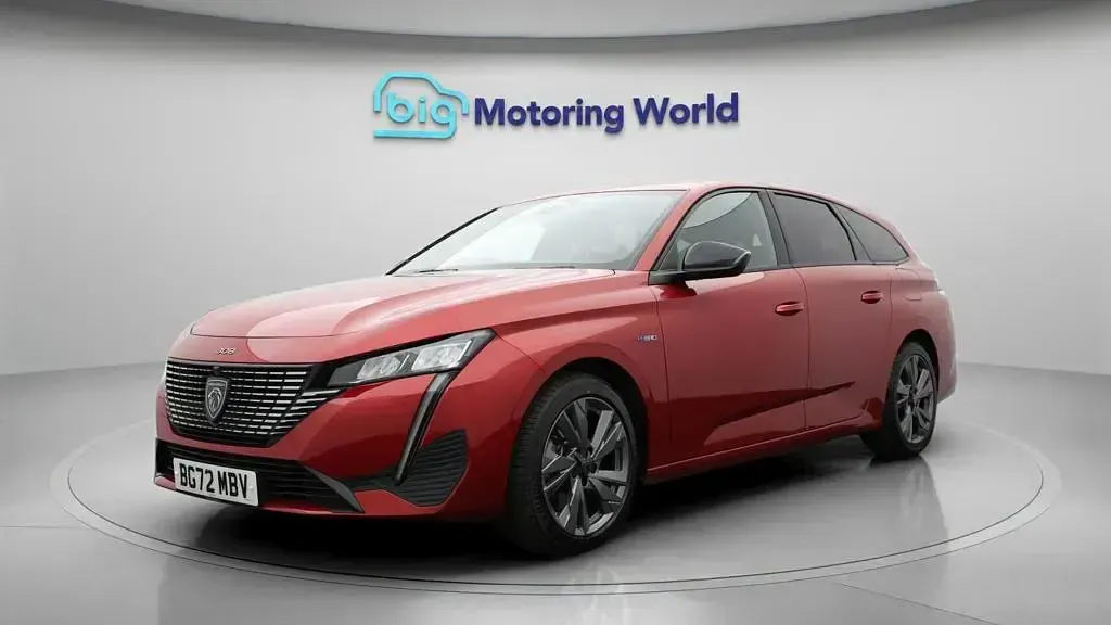 Used Peugeot 308 SW Allure 180 HP (132 kW) 2022 Red Estate