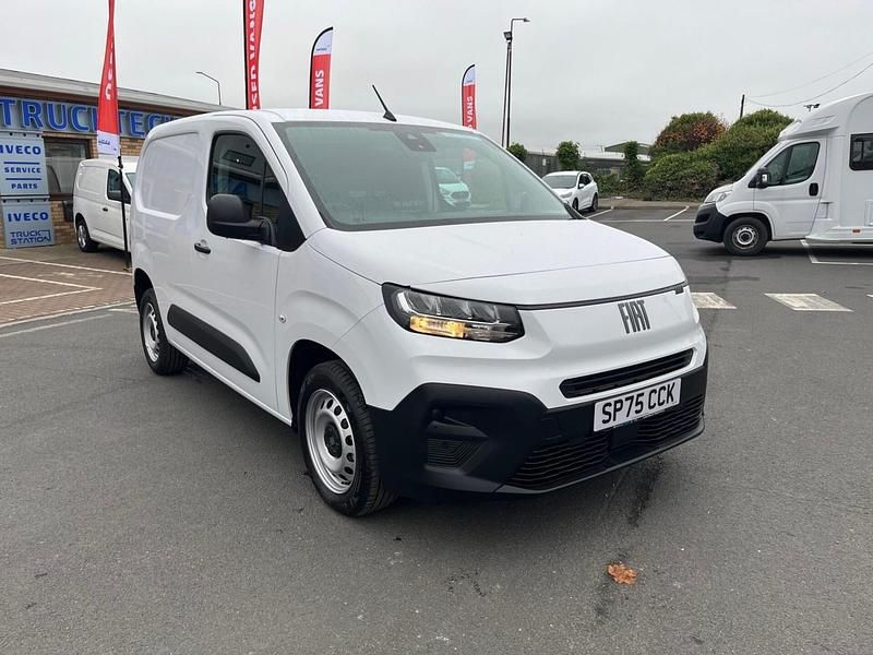 New 2025 Fiat Doblò S MPV | £17,995 (Fair price) - Image 1/4