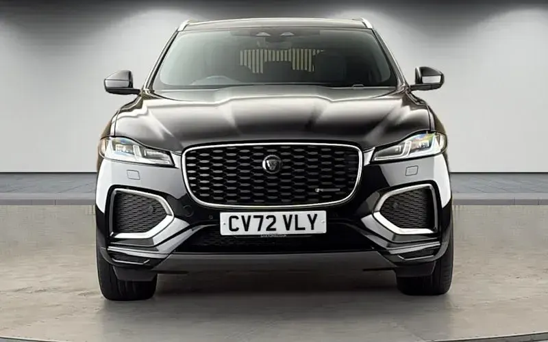 Used Jaguar F-Pace R-Dynamic 204 HP (150 kW) 2022 Santorini black SUV