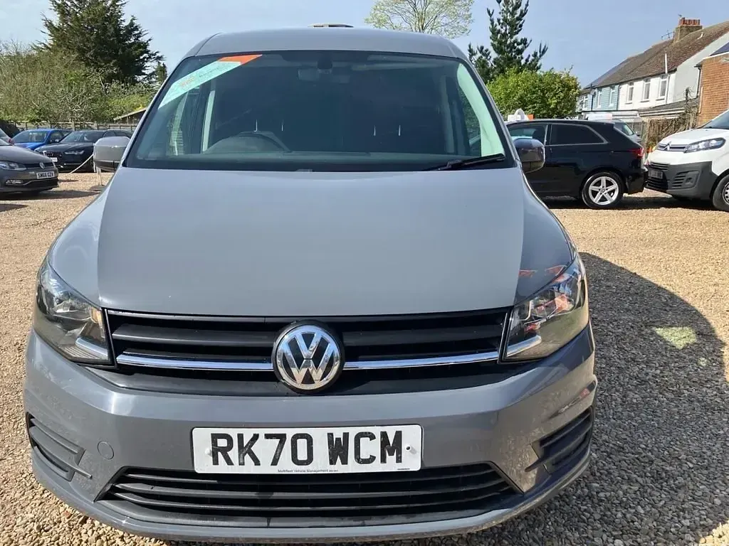Używany VW Caddy Highline 2020 Szary Minivan