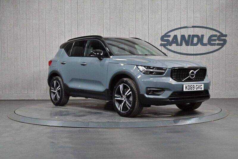 Grey Used 2020 Volvo XC40 R-Design SUV | £21,999 (Fair price) - Image 1/4