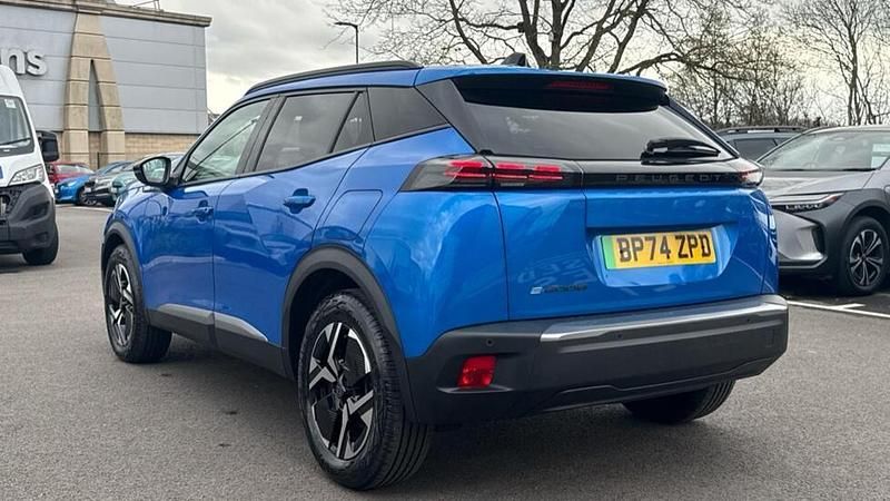 New Peugeot e-2008 Allure 98 kW (134 HP) 2025 Blue SUV