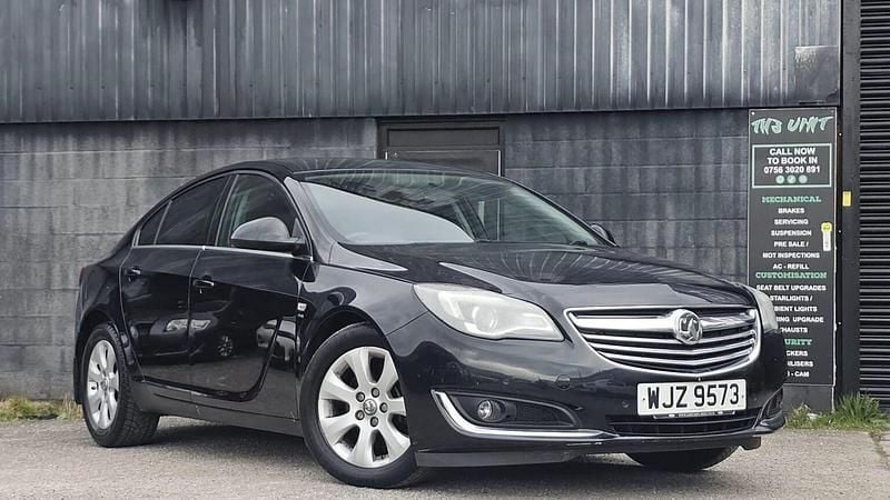 Used Vauxhall Insignia SRi 163 HP (119 kW) 2015 Black Hatchback