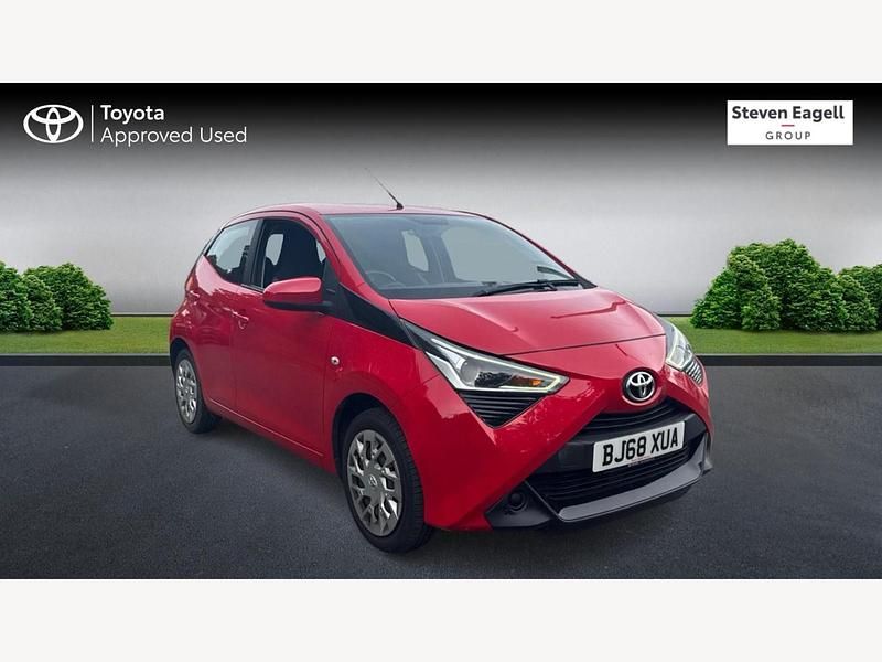 Red Used 2018 Toyota Aygo X-play Hatchback | £7,995 (Fair price) - Image 1/3