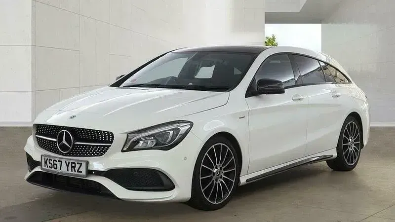 Used Mercedes CLA200 Shooting Brake 136 HP (100 kW) 2017 White Estate