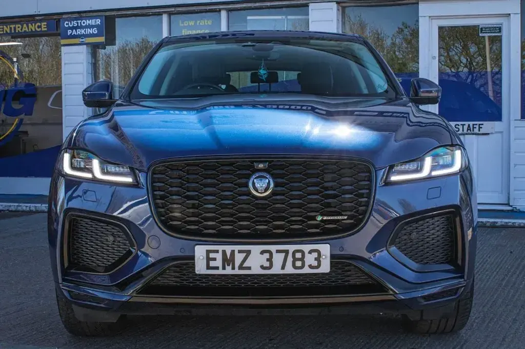 Begagnad Jaguar F-Pace R-Dynamic 204 HK (150 kW) 2021 Blå SUV