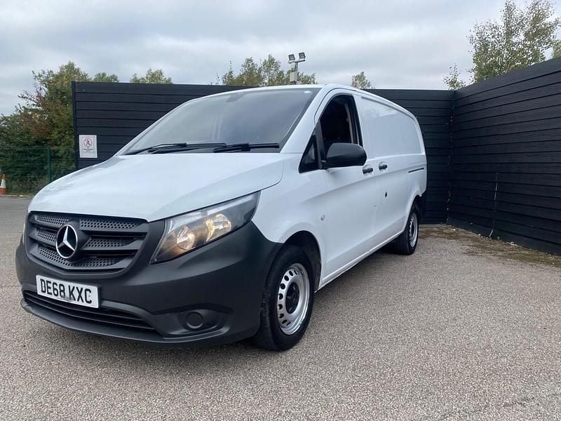 White Used 2018 Mercedes Vito MPV | £6,995 (Fair price) - Image 1/4