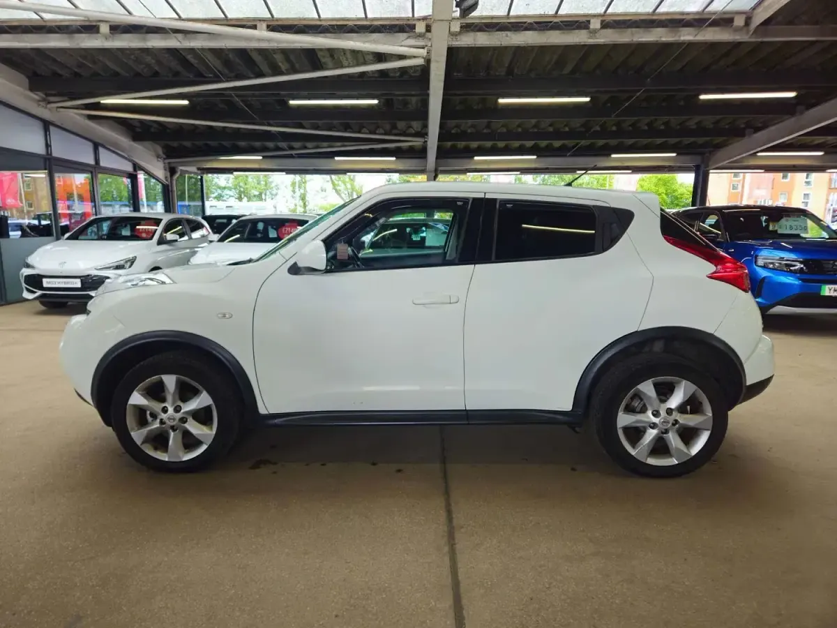 Used Nissan Juke Acenta 110 HP (80 kW) 2011 White SUV