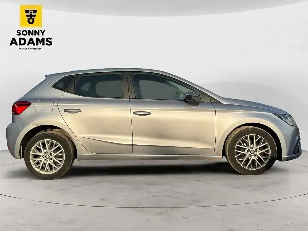 Begagnad Seat Ibiza SE Technology 95 HK (69 kW) 2021 Silver Halvkombi