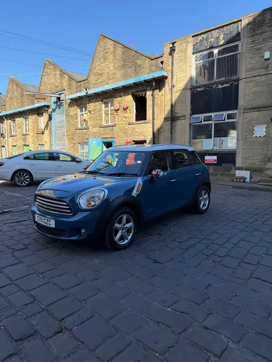 Usado Mini Cooper D 2011 Azul Utilitario